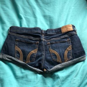Blue bean hollister shorts. Size 26